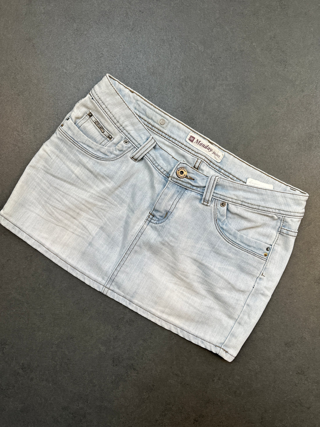 VINTAGE JEANSROCK (42)
