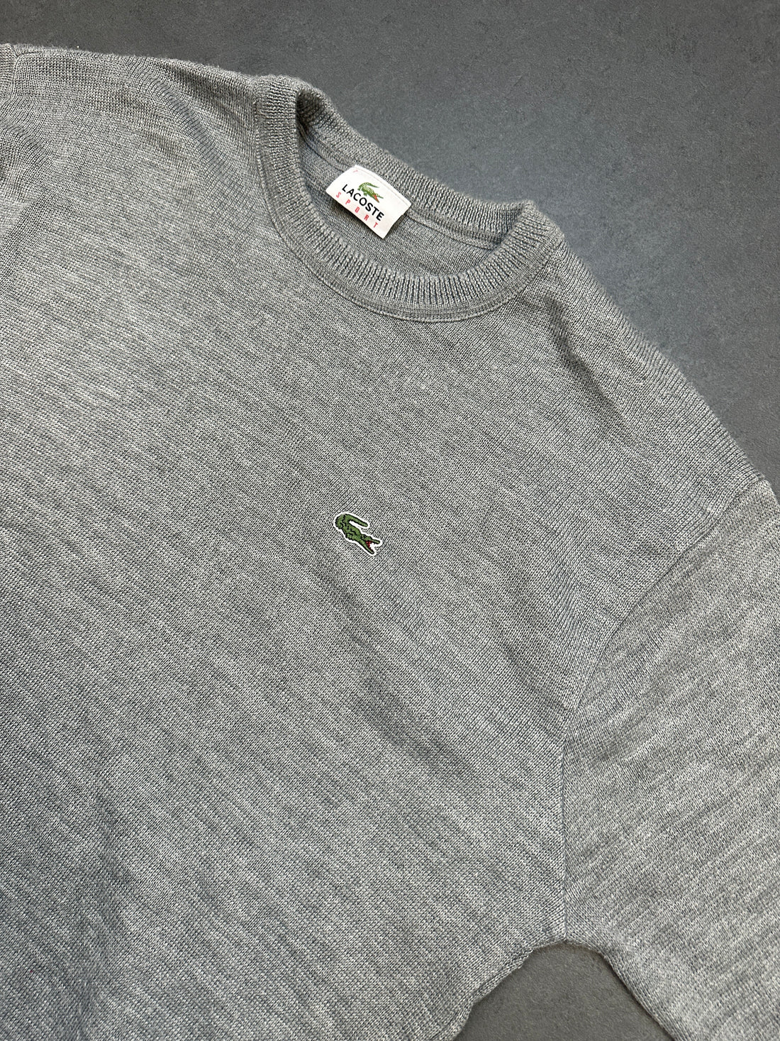 LACOSTE SWEATER (M)