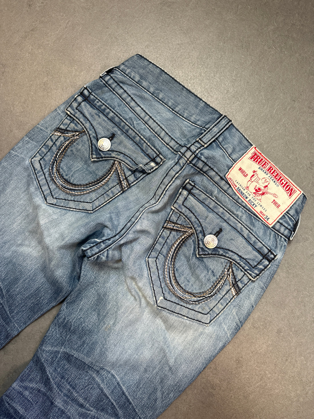 TRUE RELIGION JEANS (W30)