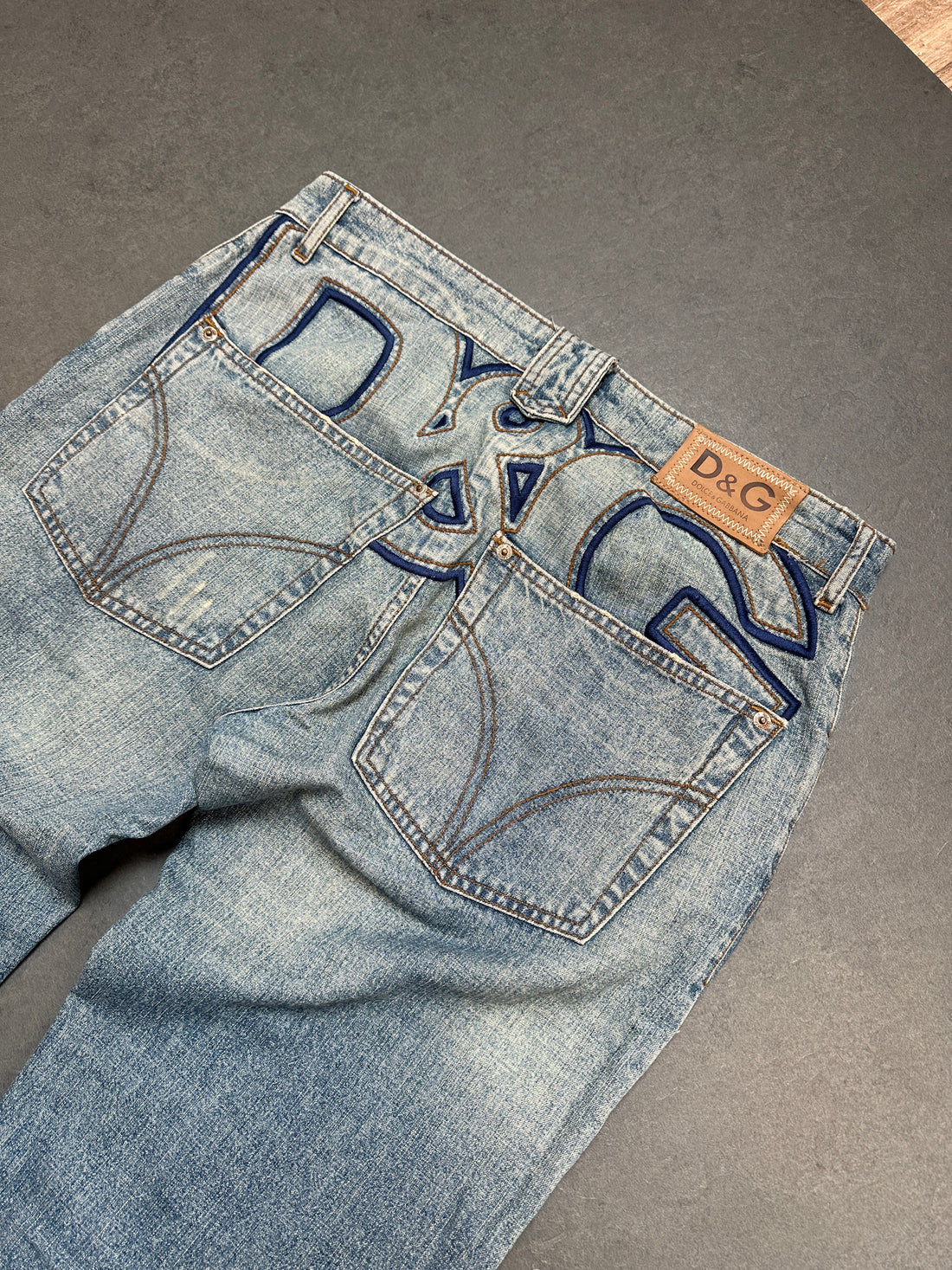 DOLCE GABBANA JEANS (M)