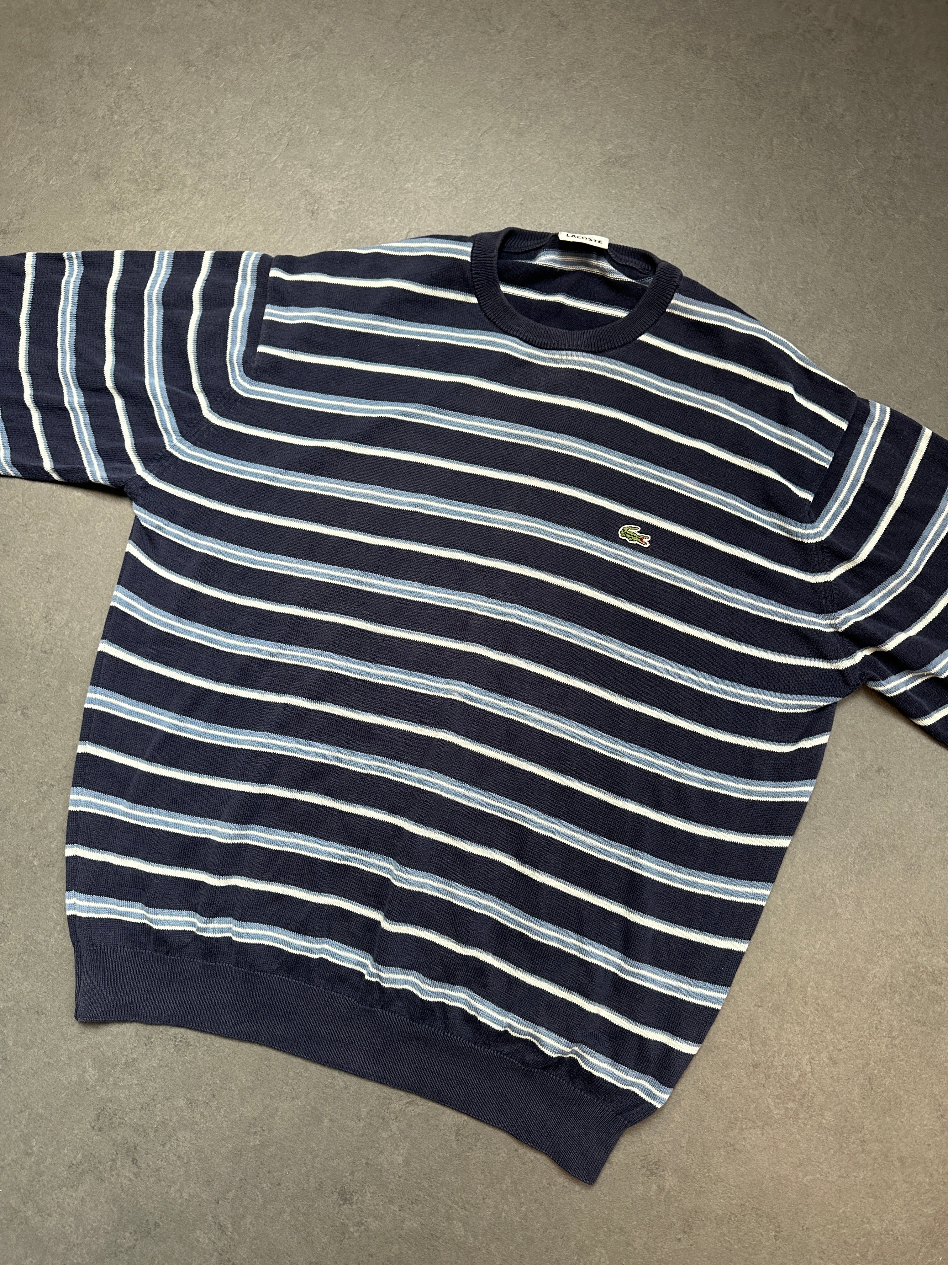 LACOSTE SWEATER (M-L)