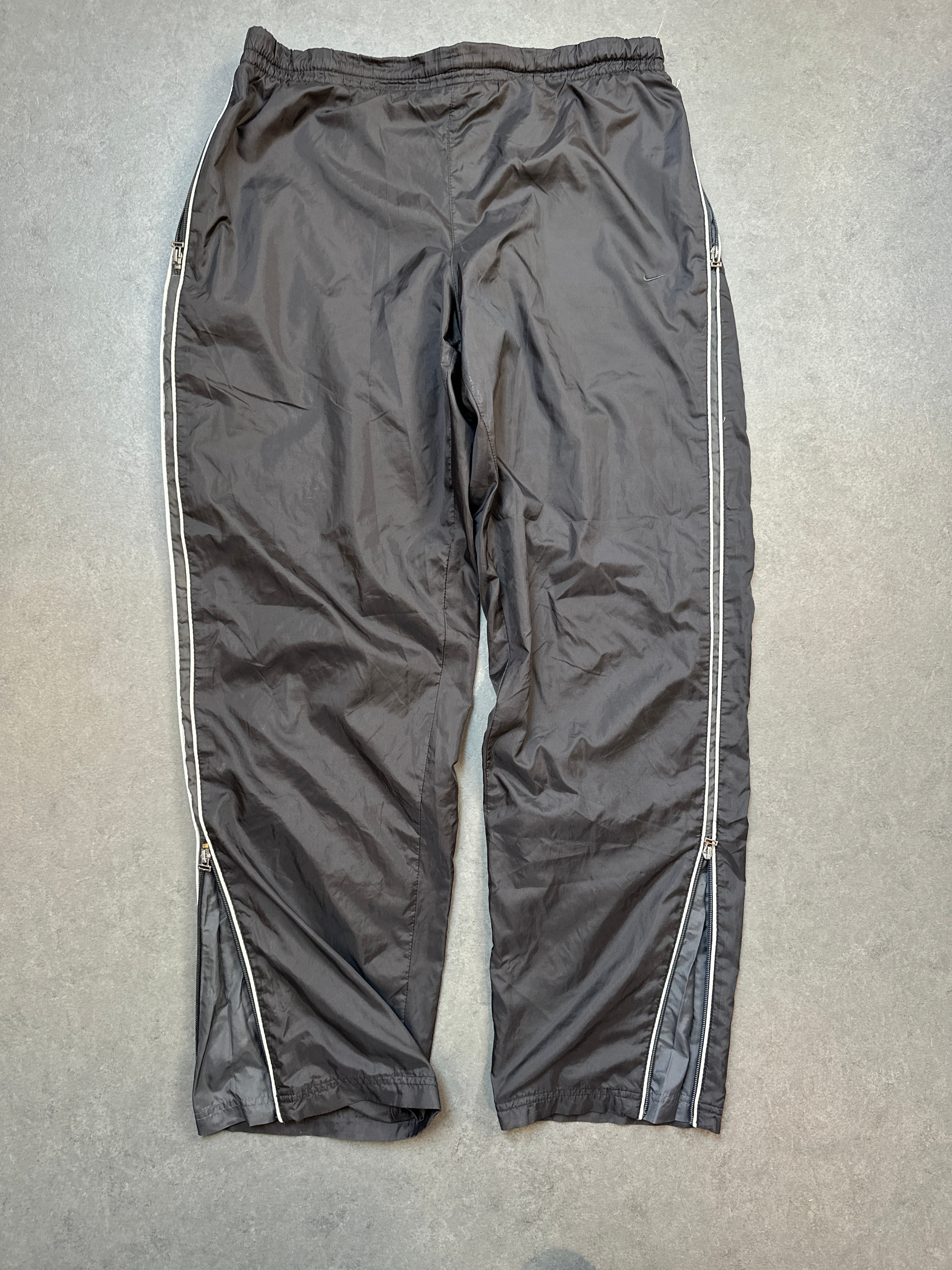 NIKE TRACKPANTS (L)