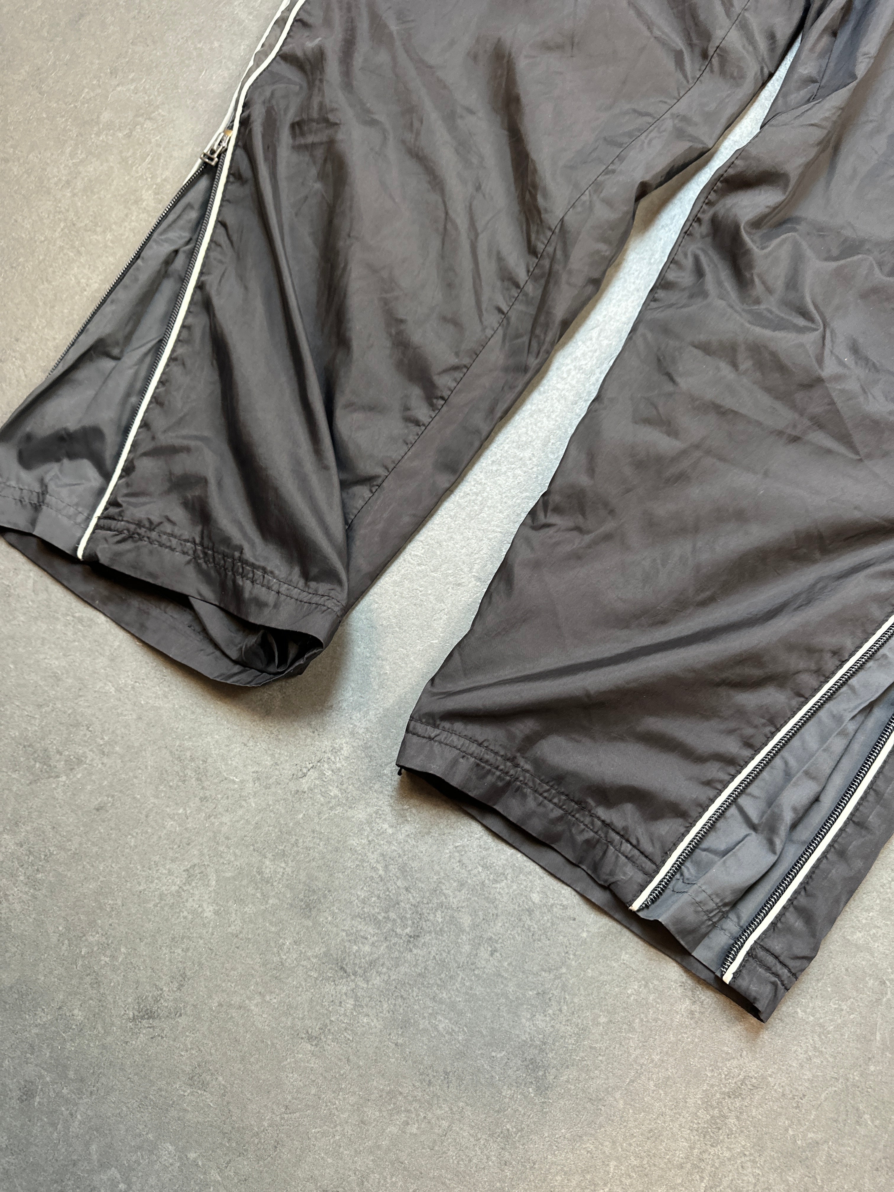 NIKE TRACKPANTS (L)