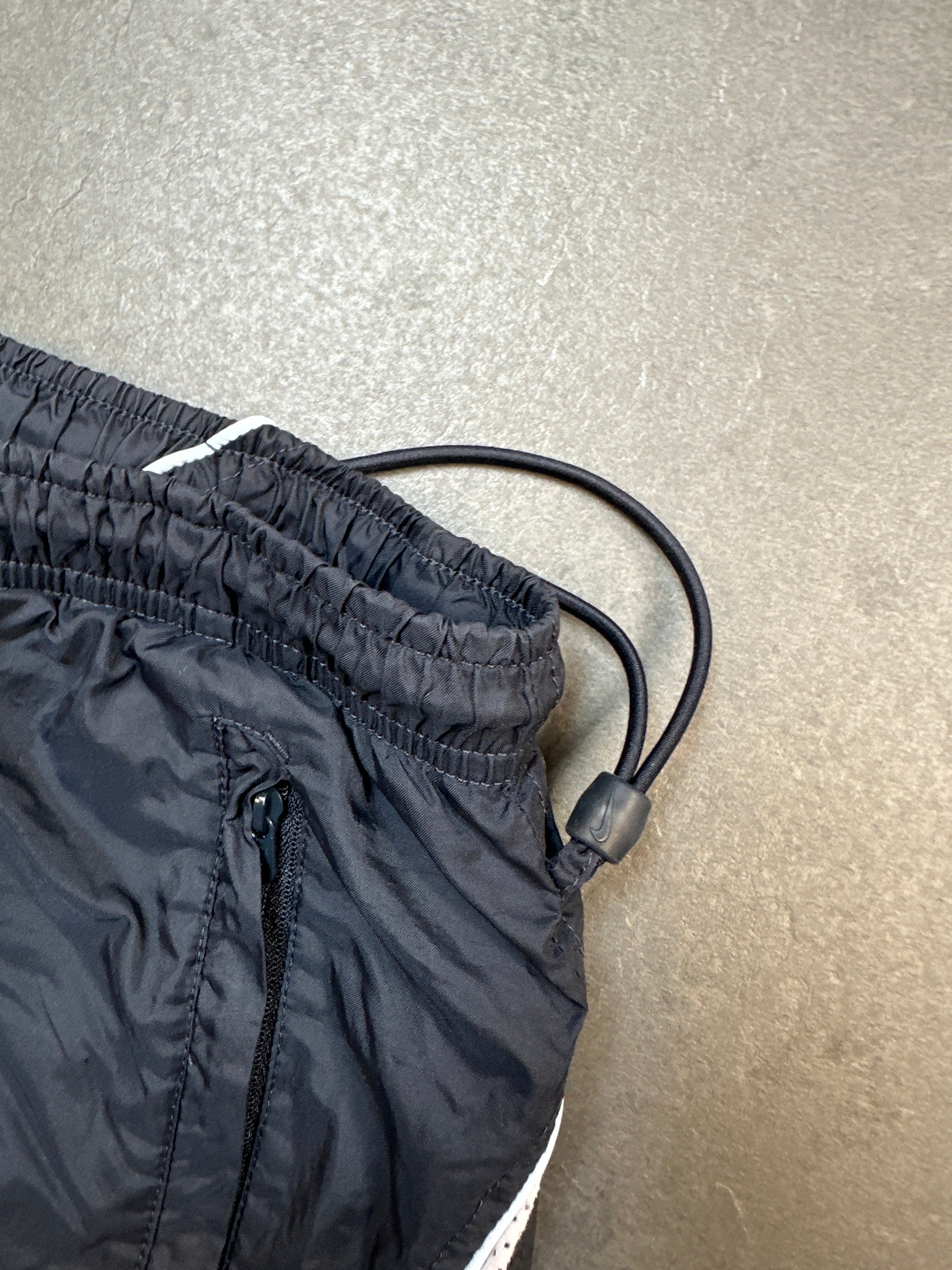 NIKE TRACKPANTS (XS)
