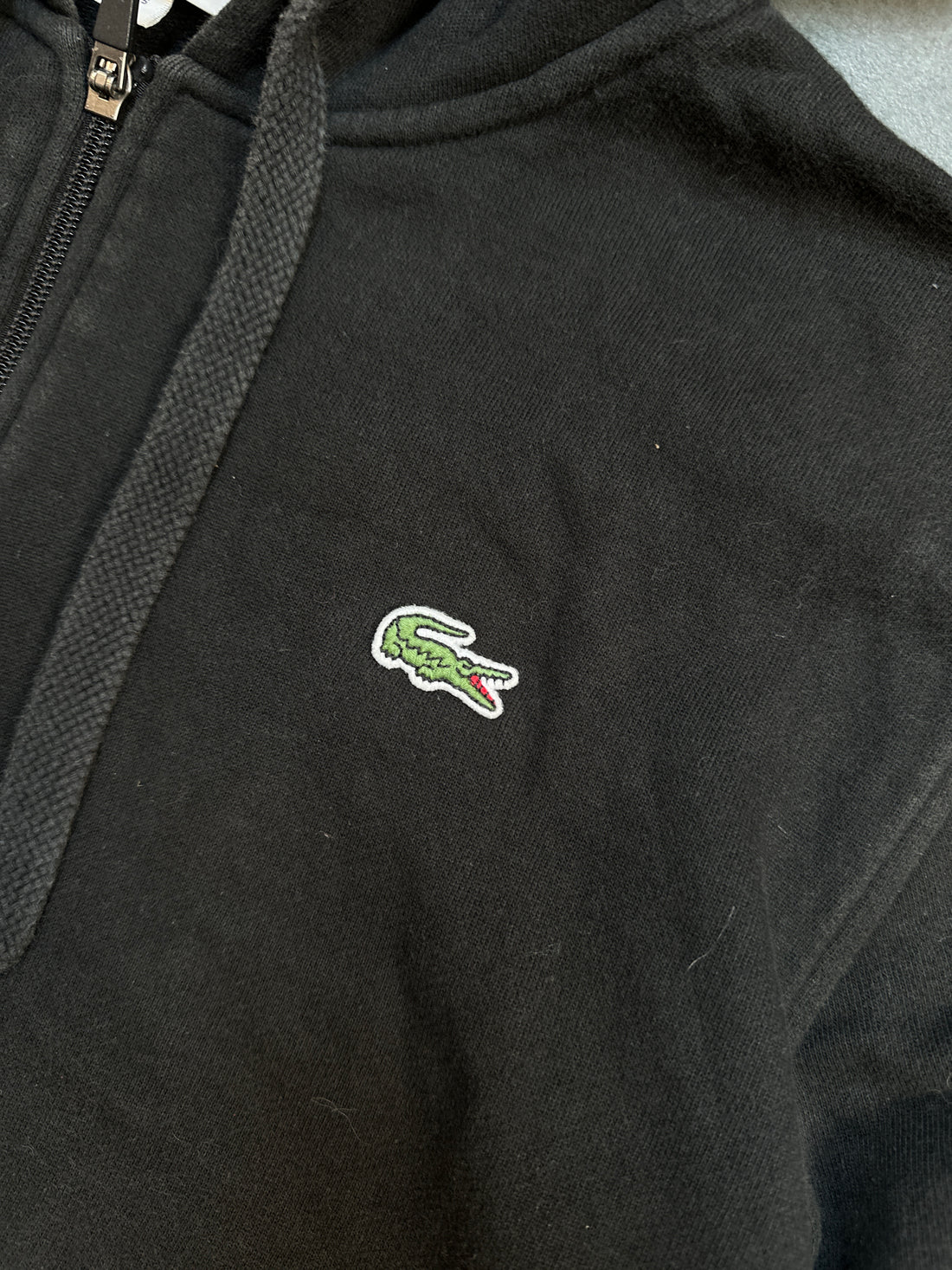 LACOSTE SWEATER (L)