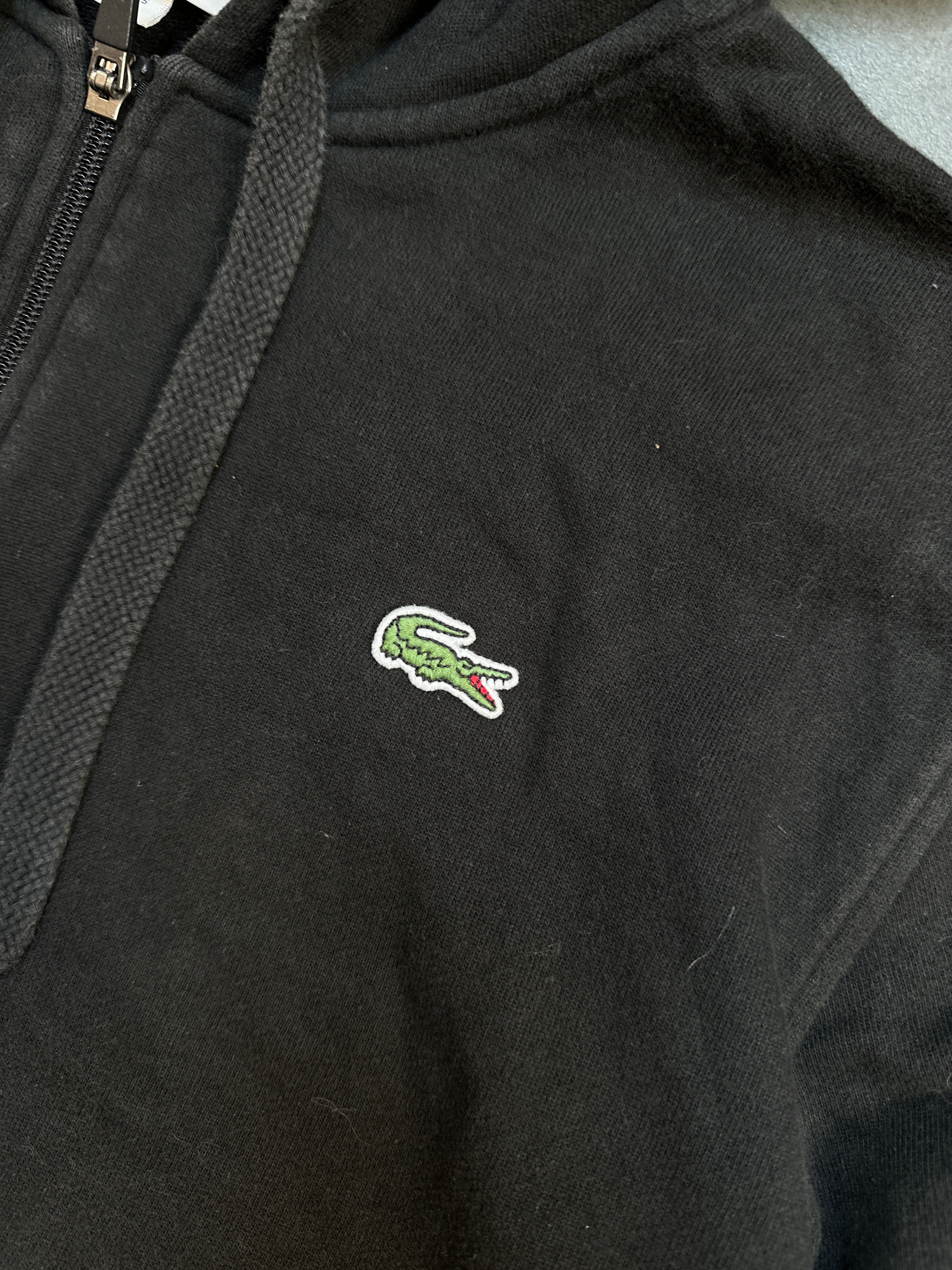 LACOSTE SWEATER (L)