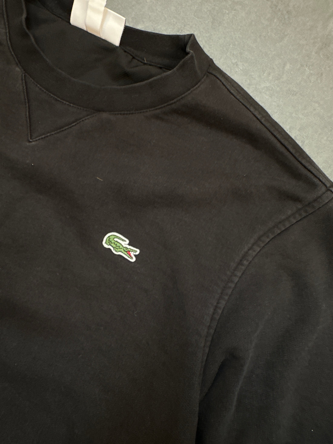 LACOSTE SWEATER (L)