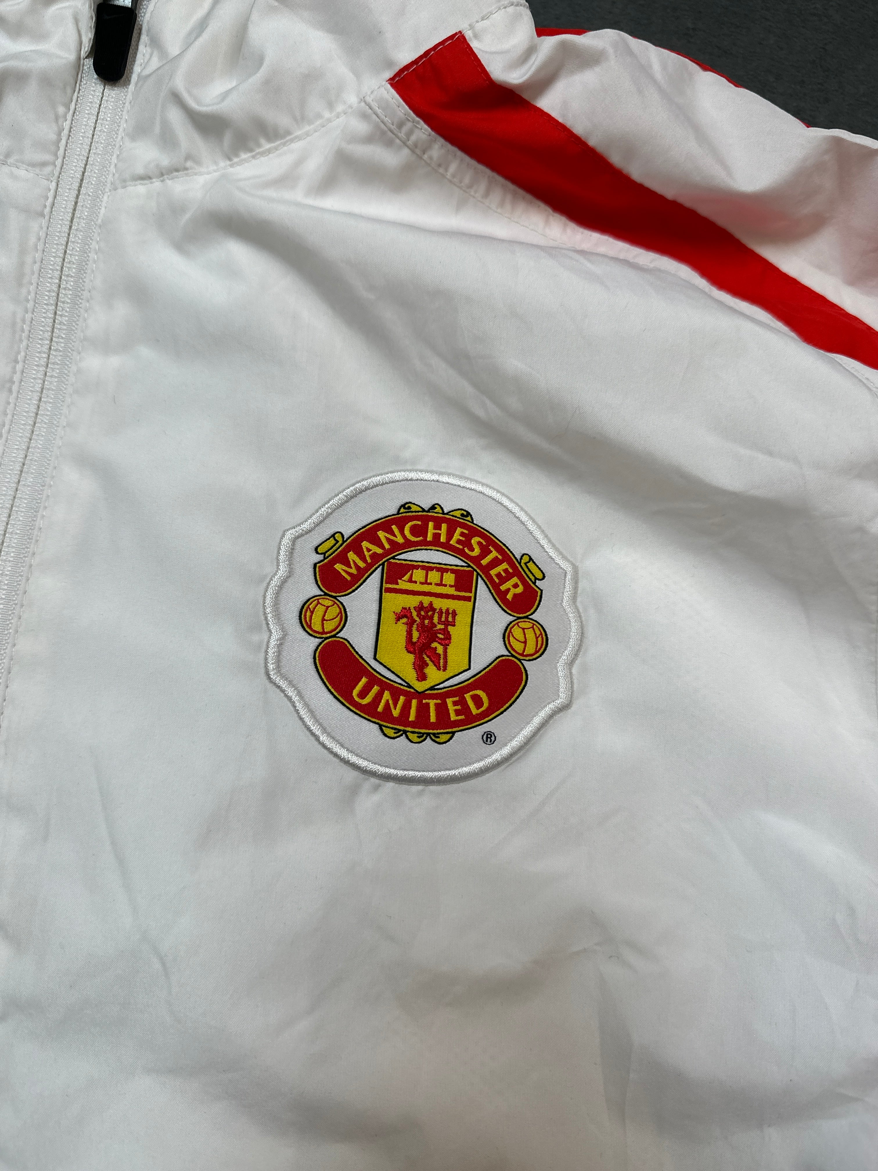 MANCHESTER UNITED TRACKSUIT (XL)