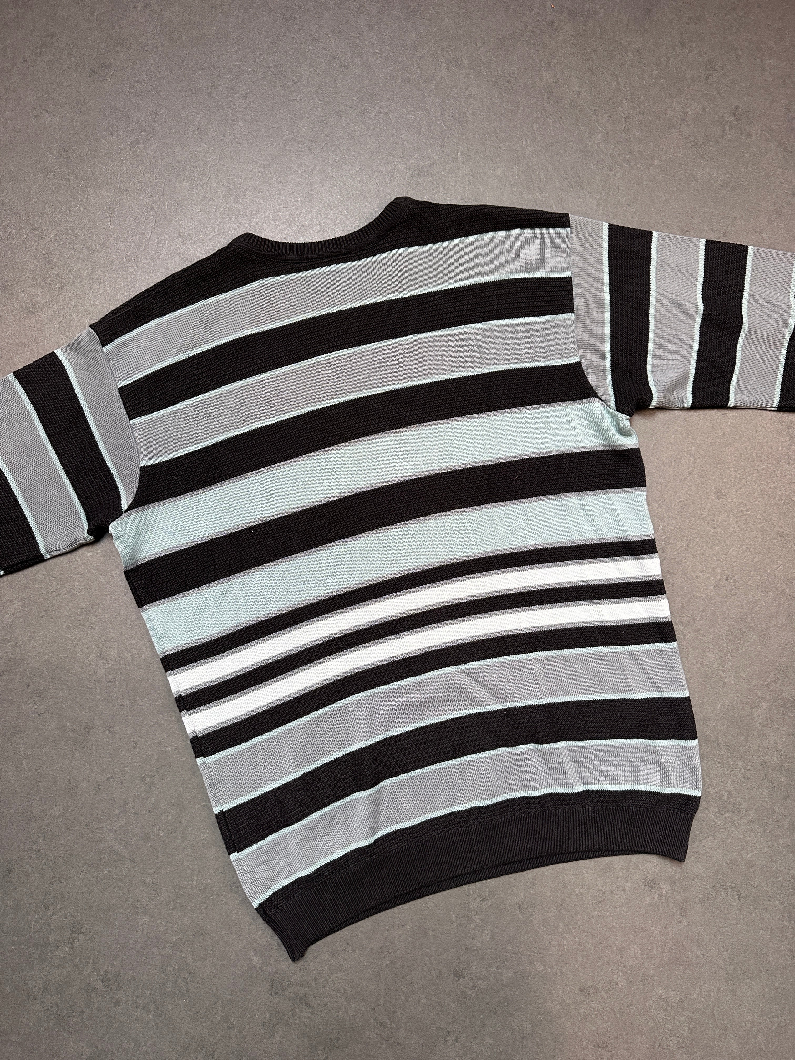 LACOSTE SWEATER (L)