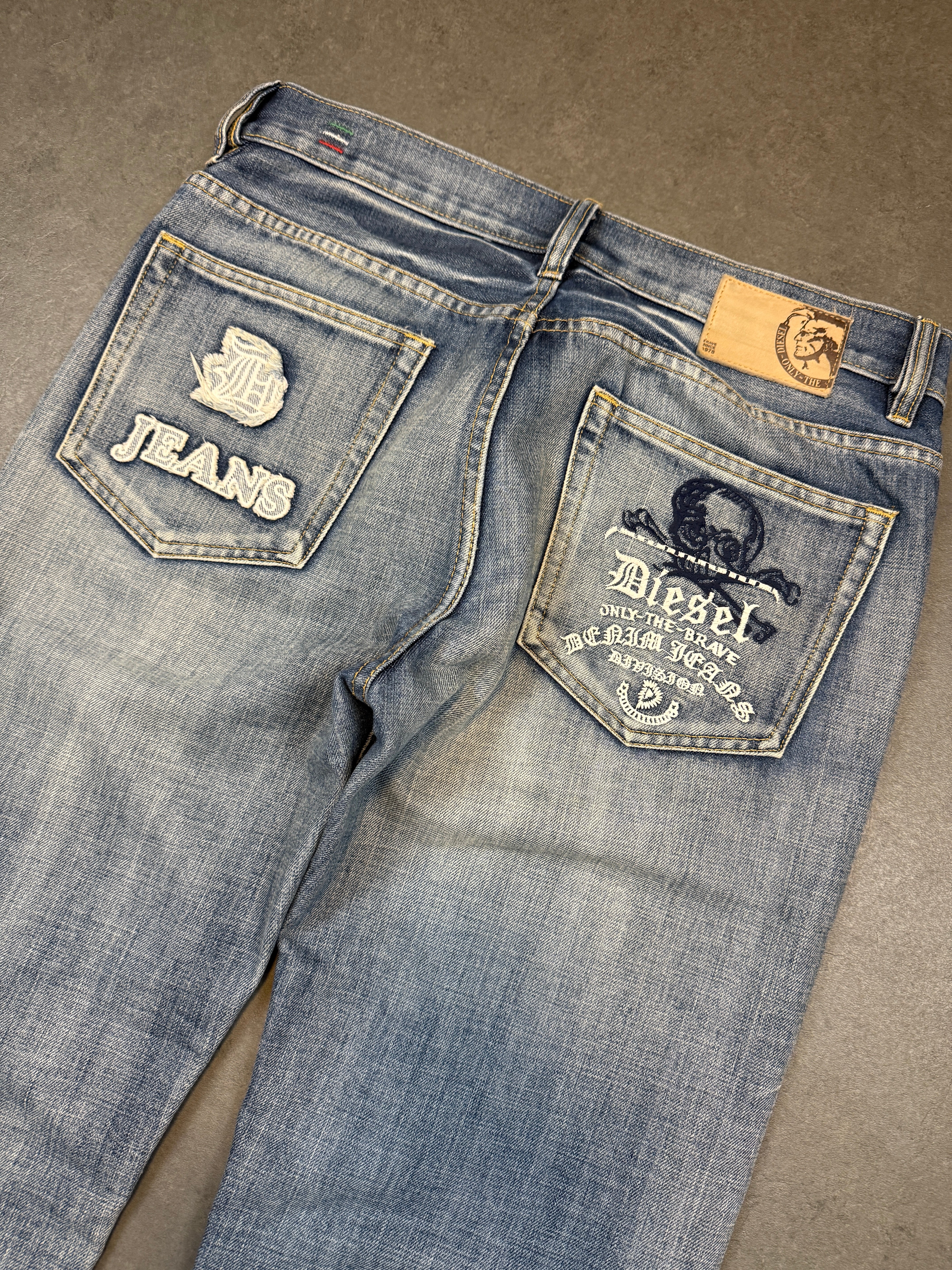 DIESEL JEANS (W36)