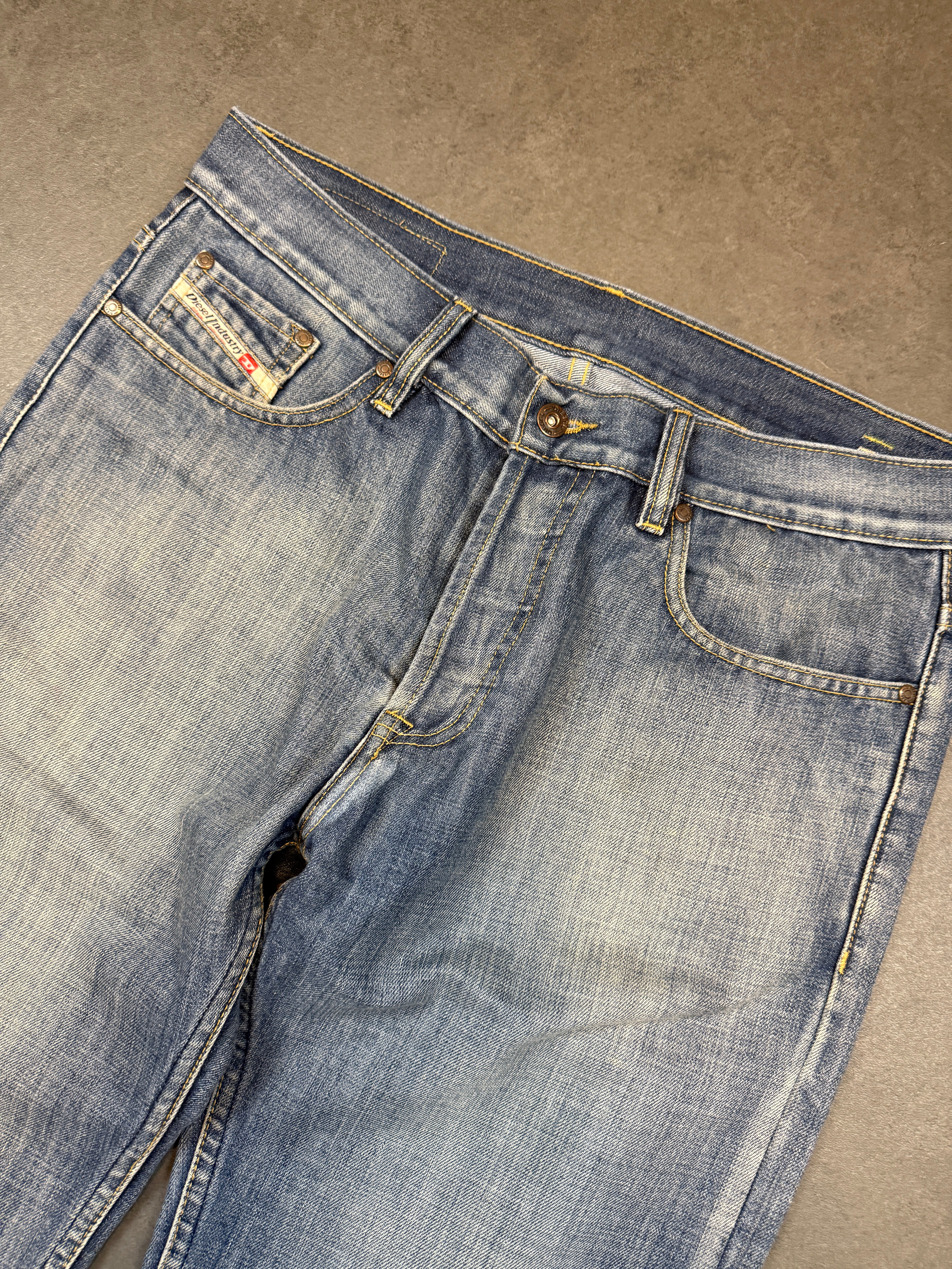 DIESEL JEANS (W36)