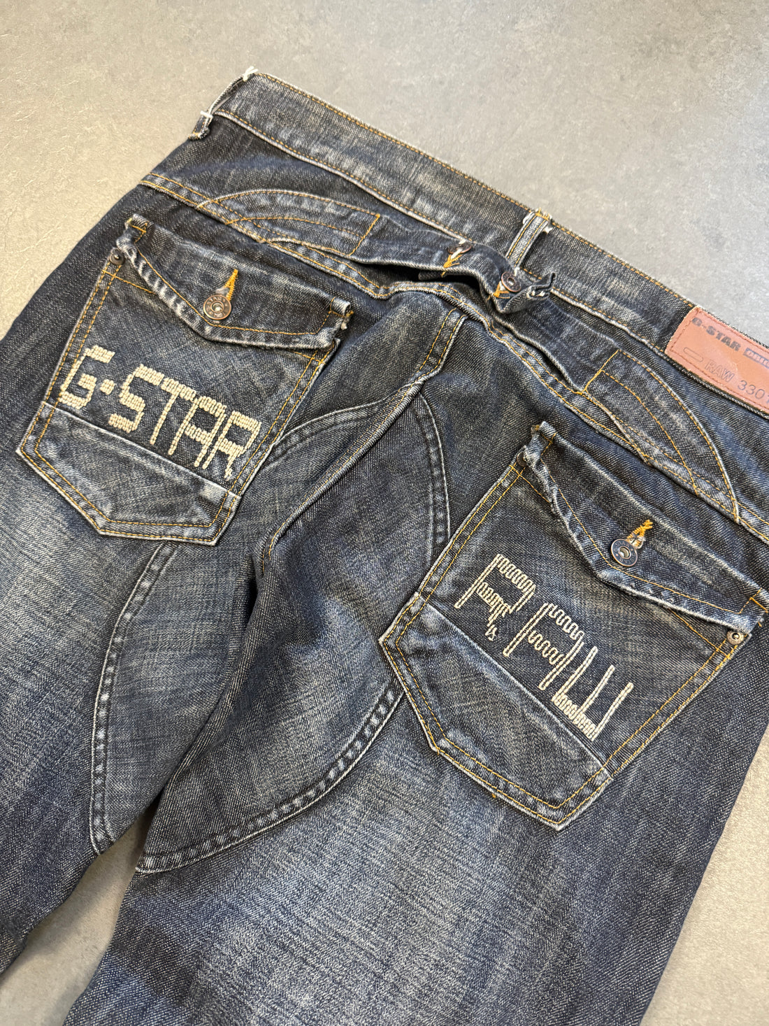 G-STAR JEANS (W34)